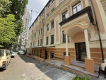 Продажа офисного помещения на Кудрявском спуске (122 м2)