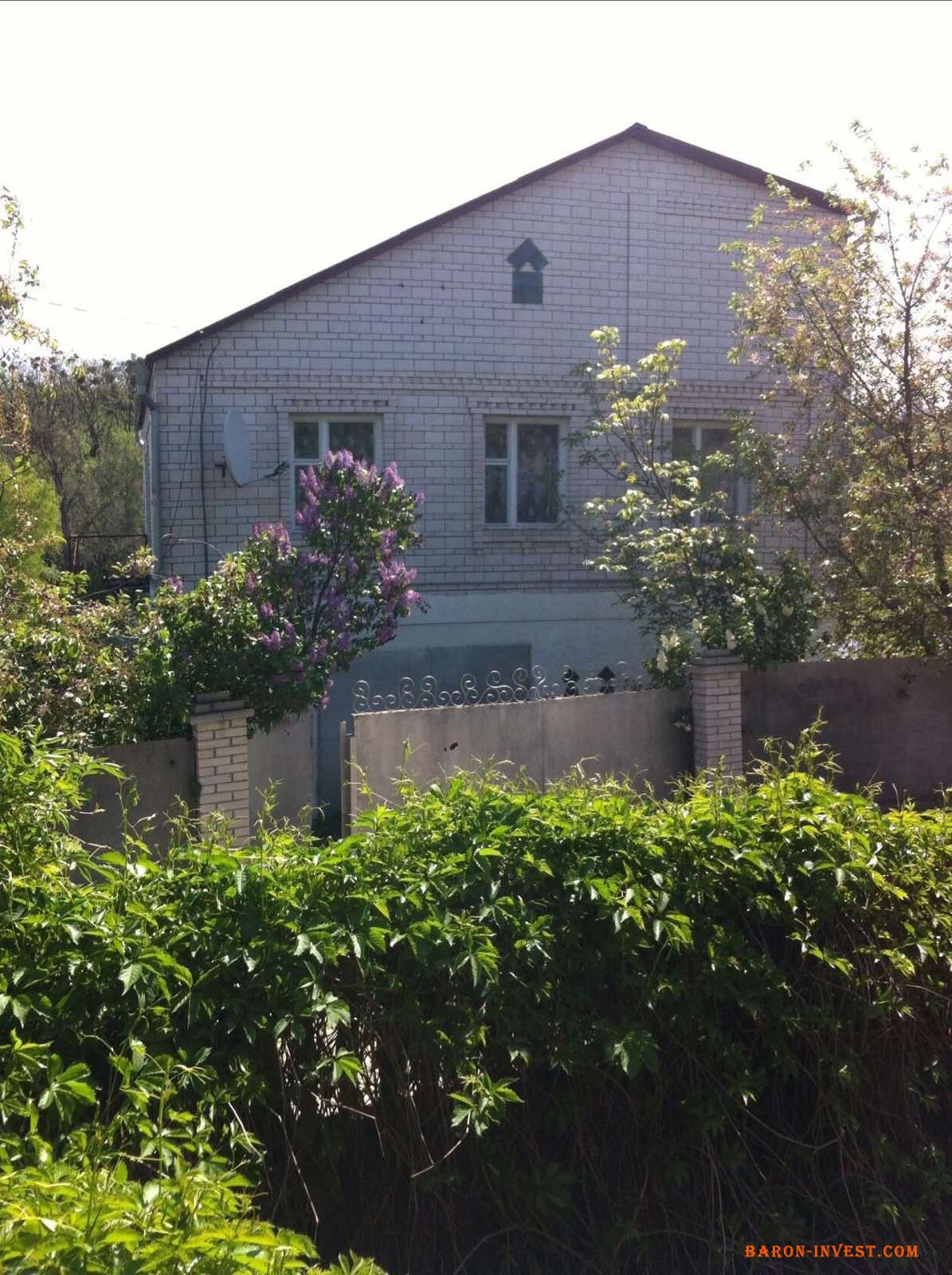 В живописному райьоні Київщині  терміново продам будинок з приватизованою земельною ділянкою