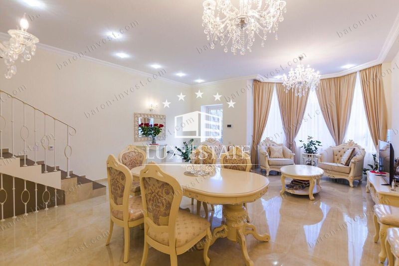 Lux-Estate предлагает снять в аренду таунхаус центр Киева Протасов Яр
