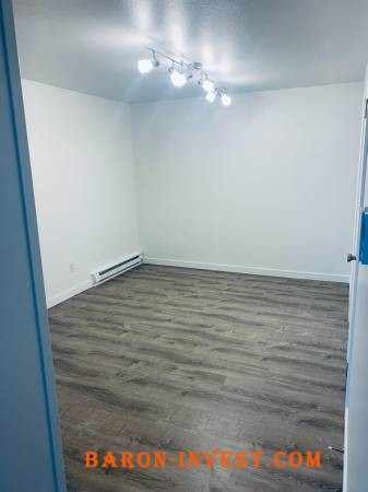 ONE MONTH FREE!Newly Renovated Studio with tons of Storage.