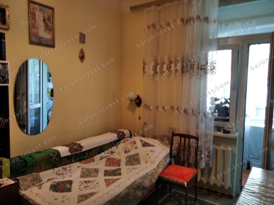 Продажа комнаты в общежитии недорого на Печерске возле метро