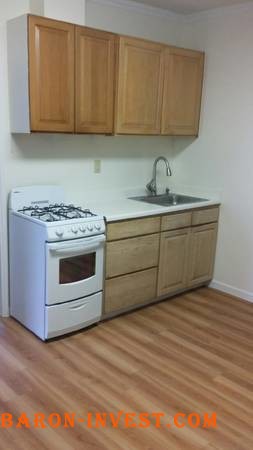 Renovated Studio, eclectic 10 unit bld, FREE RENT, FREE WIFI, gas heat